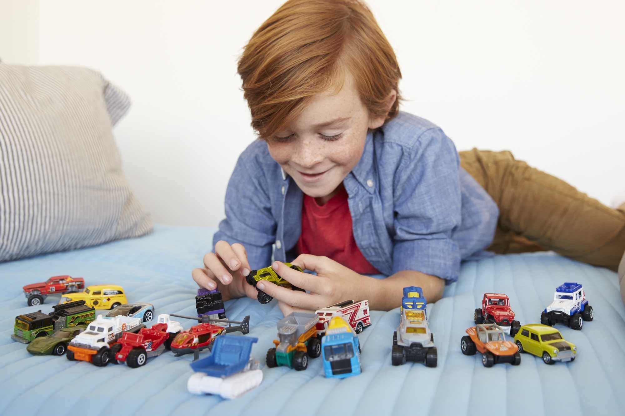 matchbox-multipacks-spielzeugautos-20er-pack-1-64-mit-poster image 2