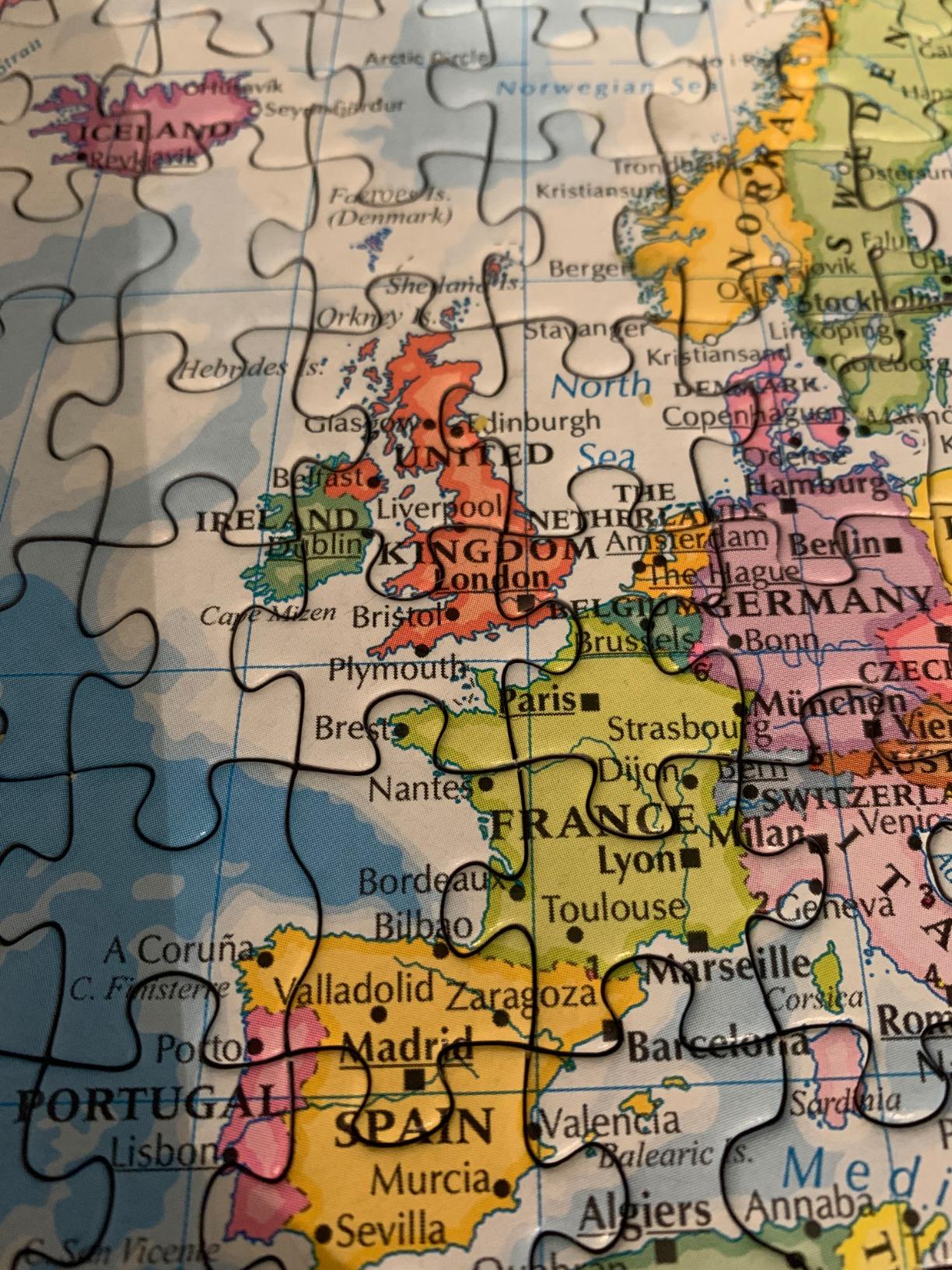 Groß und detailreich